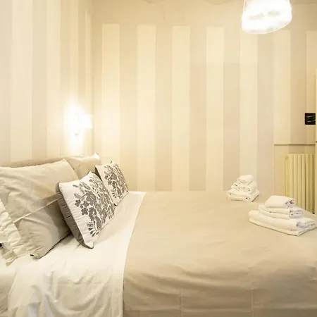 Venus Luxury In Center Town *