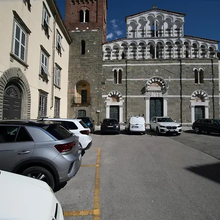 Venus Luxury In Center Town *