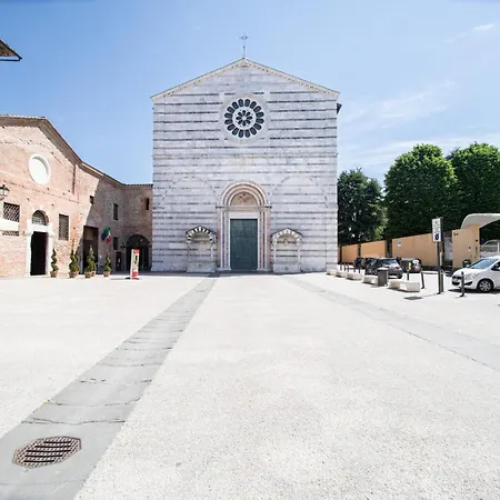 Venus Luxury In Center Town Lucca